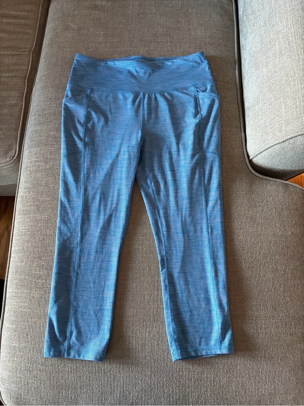 Women’s Blue Active Capri Leggings